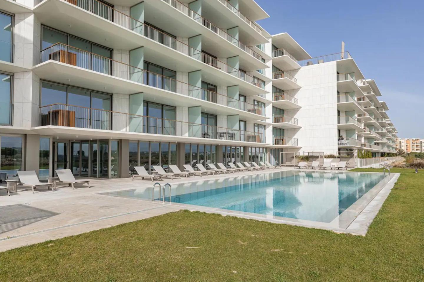 Bayline- Beachfront And Pool Armação de Pêra Kültér fotó