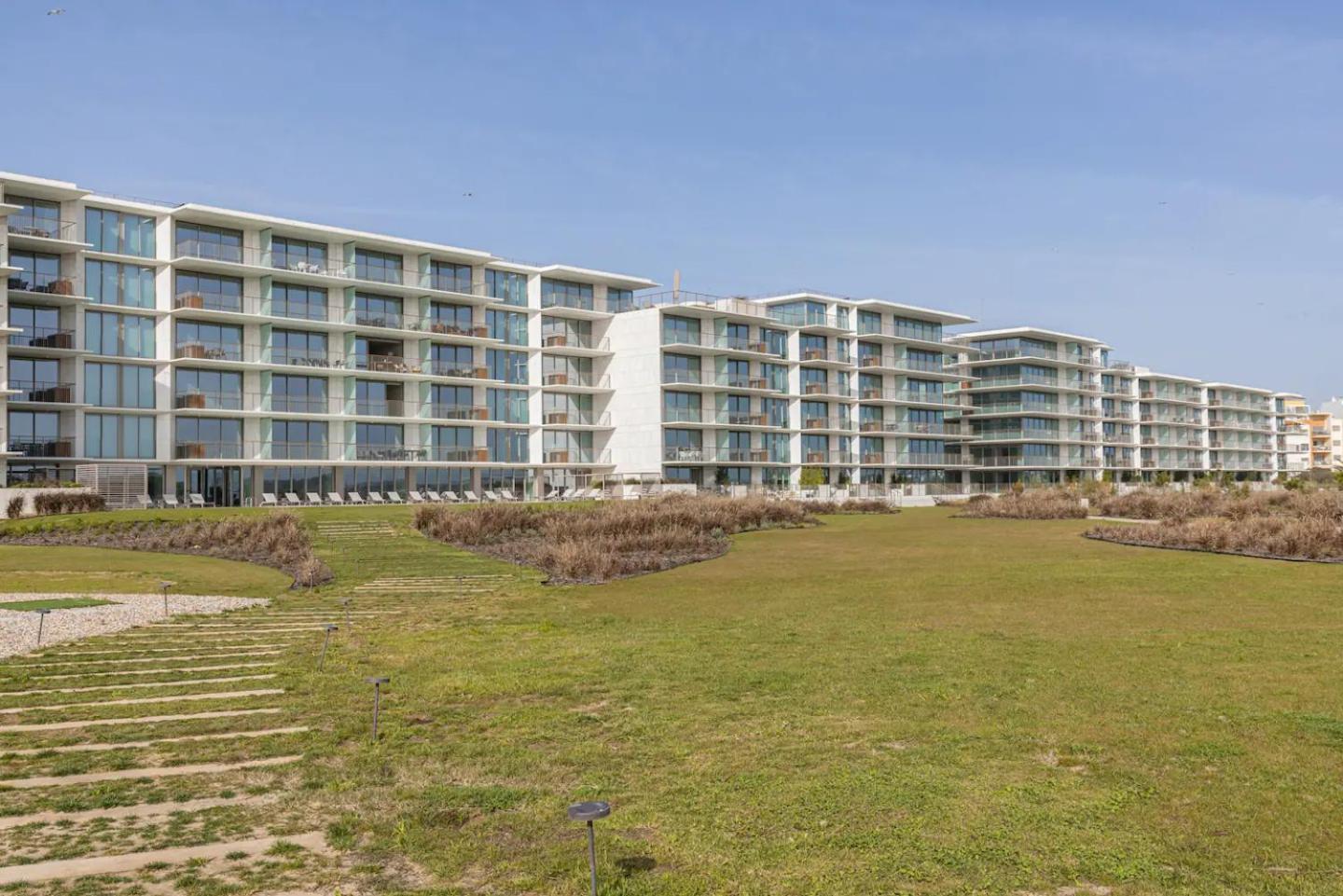 Bayline- Beachfront And Pool Armação de Pêra Kültér fotó